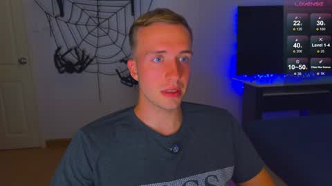 Snapshot of tommy_cumfinger chatting on December 2024 06:32:01 AM Tommy online show from December 2024 06:32:01 AM