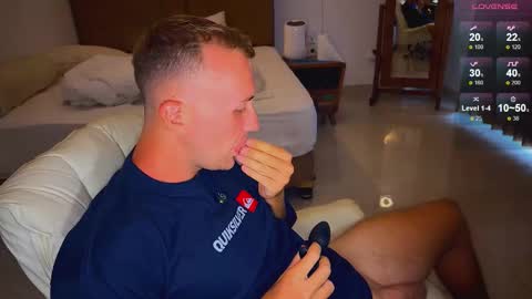 Snapshot of tommy_cumfinger chatting on October 2025 08:05:02 AM Tommy online show from October 2025 08:05:02 AM