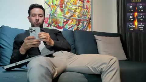 tommy_raym0ndg online show from January 2025 12:57:02 AM