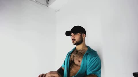 tommy_sccott online show from October 2025 11:03:02 PM