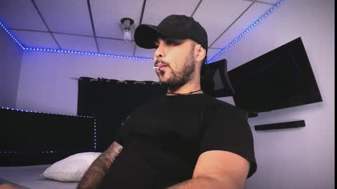 tommy_sccott online show from February 2026 11:50:02 PM