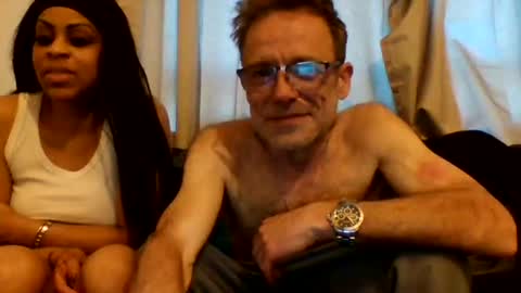 tommyandtomara online show from April 2026 07:52:01 PM