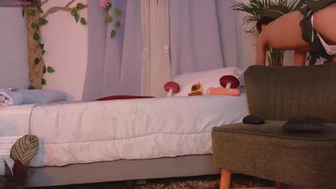 Snapshot of tommyfoxboy chatting on October 2025 01:03:01 AM Tommy Foxboy online show from October 2025 01:03:01 AM
