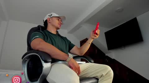 Instagram t garcia69 online show from January 2025 04:07:01 AM