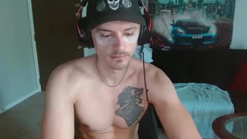 Snapshot of tommystrokes_ chatting on April 2026 04:43:02 PM Tommy Strokes online show from April 2026 04:43:02 PM