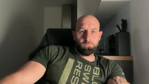 Thomas Fit online show from October 2025 09:13:02 PM