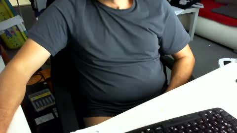 Tom online show from October 2025 08:47:02 AM