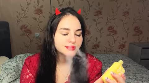 Snapshot of tondamikhail chatting on March 2026 03:25:01 PM Bella online show from March 2026 03:25:01 PM