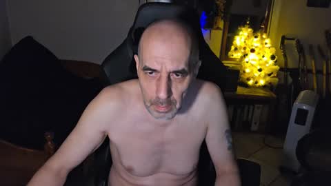 Snapshot of toninspektor chatting on December 2025 09:41:02 PM toninspektor online show from December 2025 09:41:02 PM