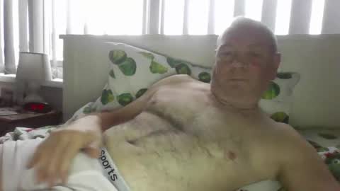 tony14712 online show from December 2025 09:15:01 AM