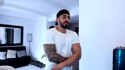 tony muscle1 online show from February 2025 09:37:01 PM