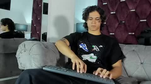 Tony Benedetti online show from April 2026 09:04:02 PM