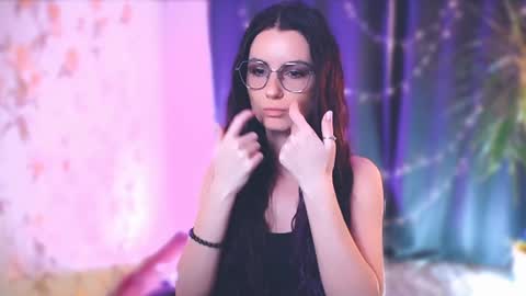 Snapshot of too_beautiful chatting on January 2025 08:04:01 PM Elizabeth online show from January 2025 08:04:01 PM