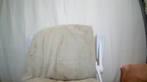 Isabel online show from October 2025 01:51:02 PM