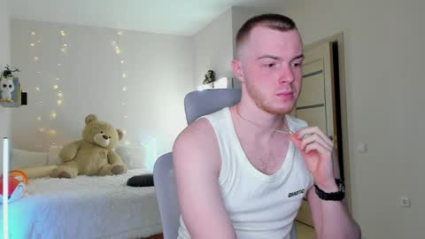 Snapshot of toohornyserj chatting on December 2024 11:38:02 PM toohornyserj online show from December 2024 11:38:02 PM