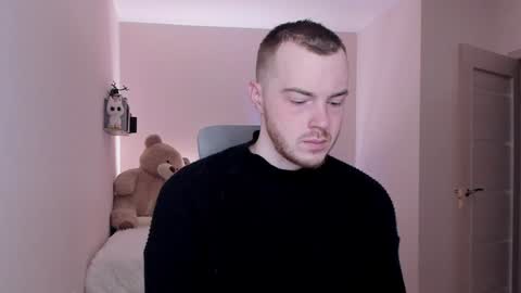 Snapshot of toohornyserj chatting on December 2024 10:28:01 PM toohornyserj online show from December 2024 10:28:01 PM