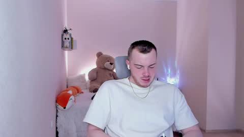 Snapshot of toohornyserj chatting on December 2024 11:42:01 PM toohornyserj online show from December 2024 11:42:01 PM