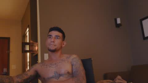 Snapshot of toomuchsmoke chatting on January 2025 01:49:01 AM toomuchsmoke online show from January 2025 01:49:01 AM