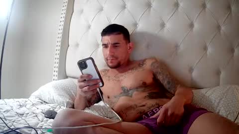 Snapshot of toomuchsmoke chatting on November 2025 04:35:01 AM toomuchsmoke online show from November 2025 04:35:01 AM