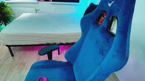 topcranberry online show from October 2025 07:41:01 AM