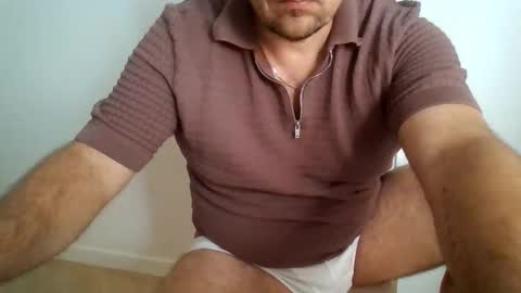 Snapshot of tophunk84 chatting on June 2026 11:05:01 AM tophunk84 online show from June 2026 11:05:01 AM