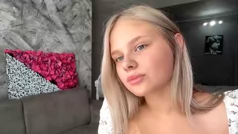 Snapshot of torriezedaker chatting on July 2026 12:08:01 PM Linda online show from July 2026 12:08:01 PM