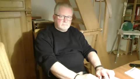 Snapshot of toto758 chatting on February 2025 08:18:01 PM toto758 online show from February 2025 08:18:01 PM