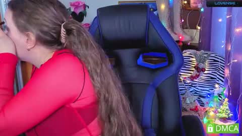   online show from December 2025 08:20:01 AM