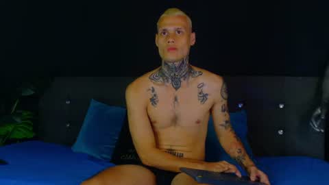 Snapshot of touching_the_sky chatting on July 2026 01:28:01 PM Stiven online show from July 2026 01:28:01 PM