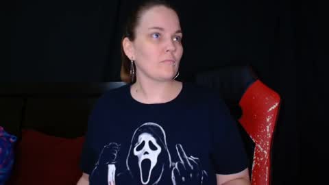 Snapshot of toxiclilly chatting on April 2026 05:15:02 PM Lilly Miss Mistress Goddess Maam Queen Boss online show from April 2026 05:15:02 PM