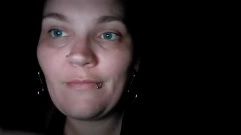 Snapshot of toxiclilly chatting on May 2026 04:40:01 AM Lilly Miss Mistress Goddess Maam Queen Boss online show from May 2026 04:40:01 AM