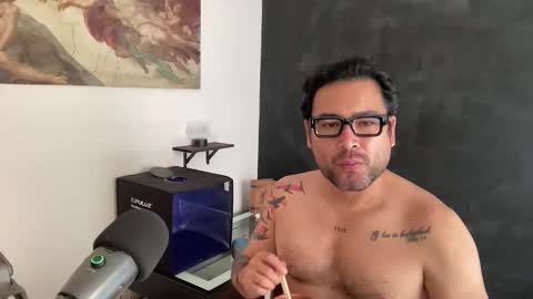 Snapshot of toyboy_007 chatting on November 2025 06:08:01 PM The Sexologist Man online show from November 2025 06:08:01 PM