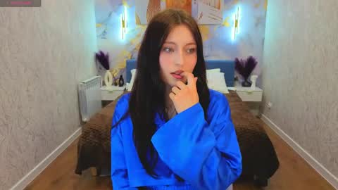 Snapshot of tracey_gill chatting on May 2026 09:03:01 AM tracey_gill online show from May 2026 09:03:01 AM