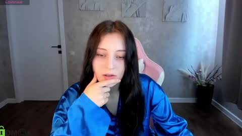 Snapshot of tracey_gill chatting on June 2026 01:18:02 AM tracey_gill online show from June 2026 01:18:02 AM