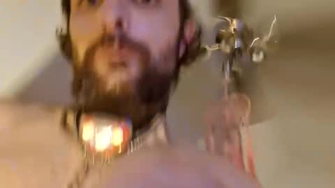 Snapshot of trackisback chatting on January 2026 08:06:01 AM trackisback online show from January 2026 08:06:01 AM