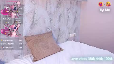 Snapshot of tracy_tay1or chatting on December 2024 02:16:02 PM Tracy GMT2 Mon 3 AM - 4 PM Tue 3 AM - 4 PM Wed 3 AM - 4 PM Thur 3 AM - 4 PM Fri 3 AM - 4 PM online show from December 2024 02:16:02 PM