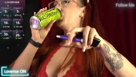 Tracy online show from November 2025 07:02:02 PM