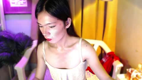 Snapshot of trans_nikka_ chatting on April 2026 02:22:02 PM Emerald online show from April 2026 02:22:02 PM