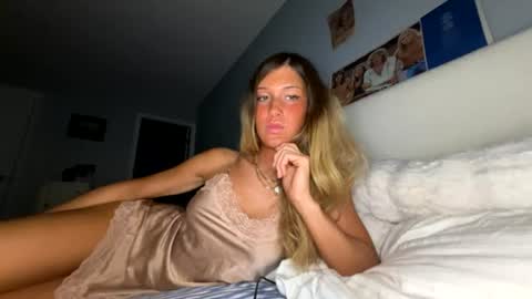 Snapshot of transgirl007 chatting on July 2026 01:07:01 AM transgirl007 online show from July 2026 01:07:01 AM