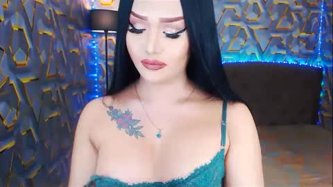 Snapshot of transplayfullolivia chatting on January 2025 02:23:01 AM KYLIE BELLA  TS online show from January 2025 02:23:01 AM