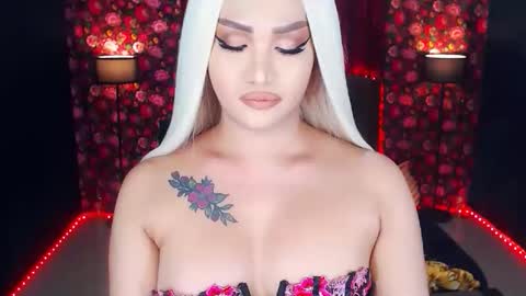 Snapshot of transplayfullolivia chatting on May 2026 01:11:02 AM KYLIE BELLA TS online show from May 2026 01:11:02 AM