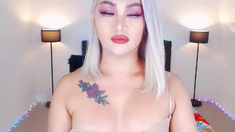Snapshot of transplayfullolivia chatting on June 2026 12:34:02 AM KYLIE BELLA TS online show from June 2026 12:34:02 AM