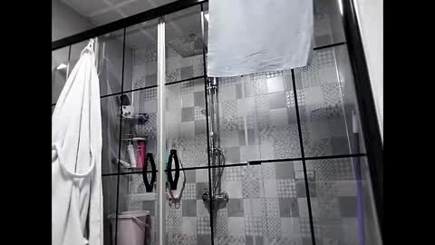 Snapshot of trapper727272 chatting on January 2026 05:54:02 AM Big Head Cock online show from January 2026 05:54:02 AM