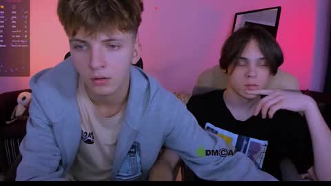 Travis online show from October 2025 06:39:01 PM