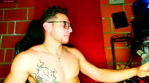 Snapshot of travisdiamonds chatting on July 2026 03:02:02 AM TRAVIS. online show from July 2026 03:02:02 AM