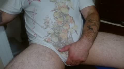 Snapshot of treasured_trash chatting on June 2026 10:43:01 PM Dilly Dally online show from June 2026 10:43:01 PM