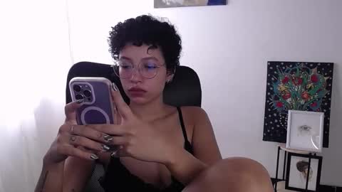 Snapshot of treasuresz chatting on October 2025 06:12:01 PM Emily online show from October 2025 06:12:01 PM