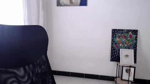 Snapshot of treasuresz chatting on December 2025 07:44:01 PM Emily online show from December 2025 07:44:01 PM