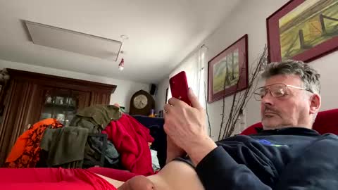 Snapshot of trebgeis1 chatting on February 2025 03:20:01 PM trebgeis1 online show from February 2025 03:20:01 PM