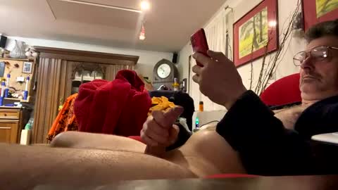 Snapshot of trebgeis1 chatting on February 2025 05:41:01 AM trebgeis1 online show from February 2025 05:41:01 AM